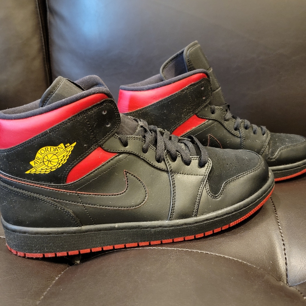 Jordan Air 1. Authentic. Size 12 without Box. In Good Condition.